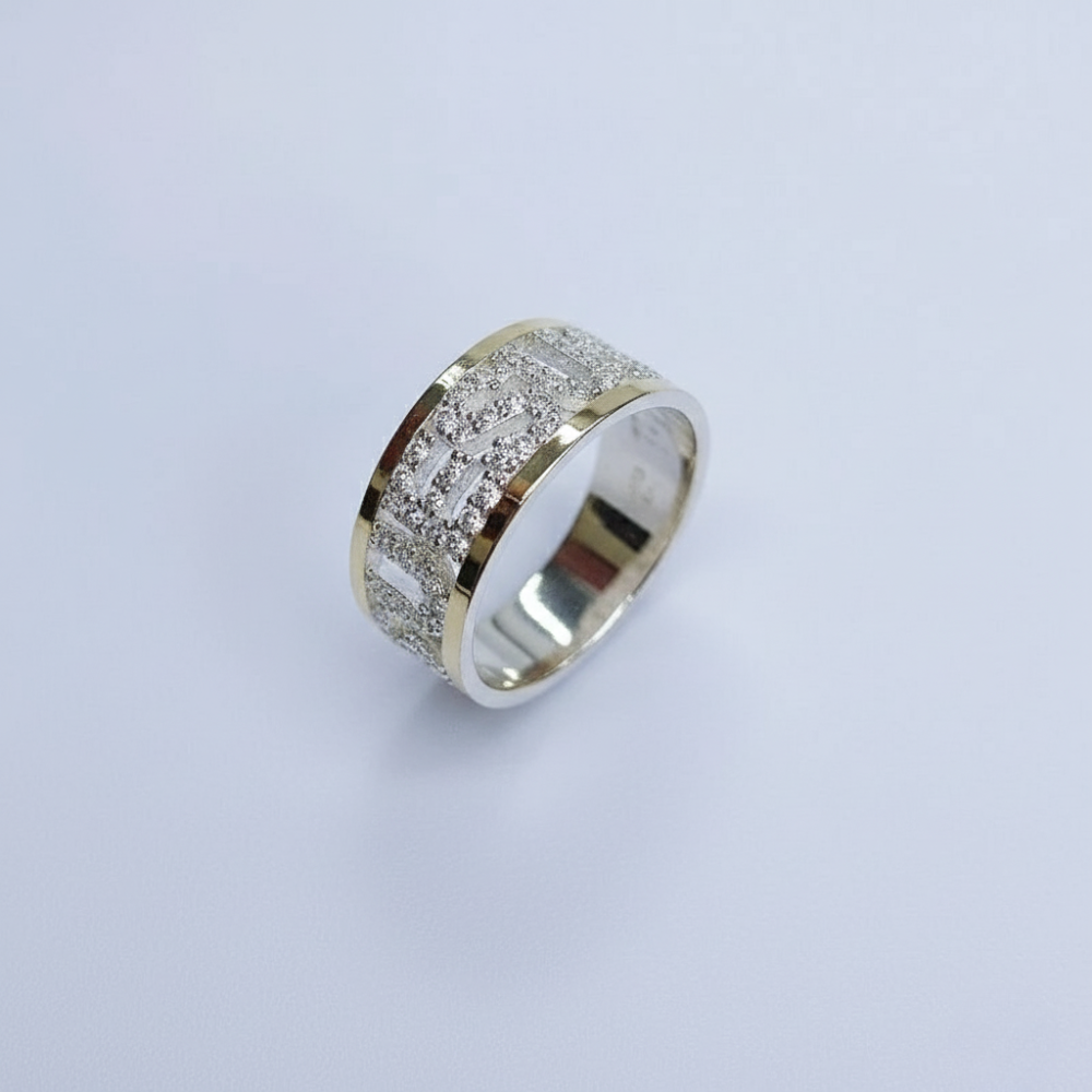Anel Jesus Cravejado feminino